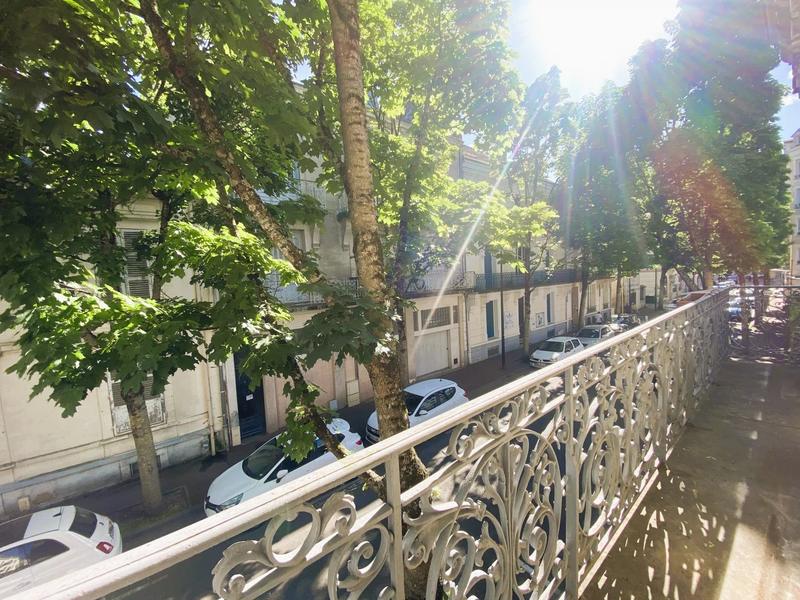 Maison - 220 m² - 11 pièces