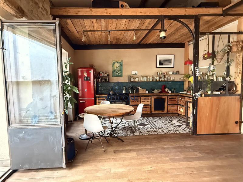 Mas - 600 m² - 12 pièces