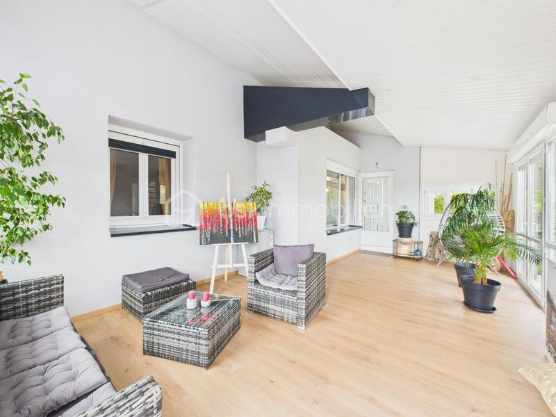 Maison - 183 m² - 7 pièces