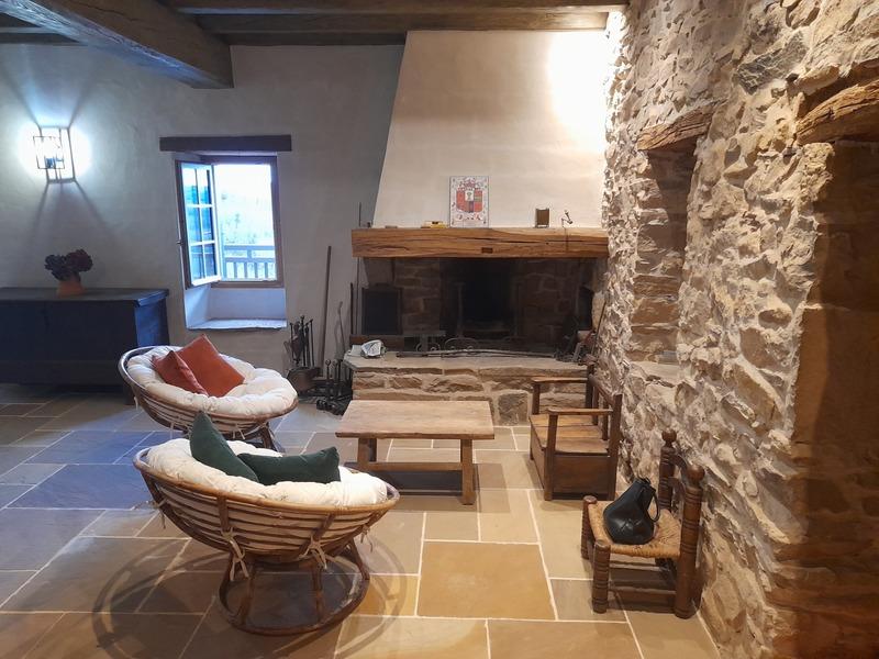 Propriété - 220 m² - 8 pièces