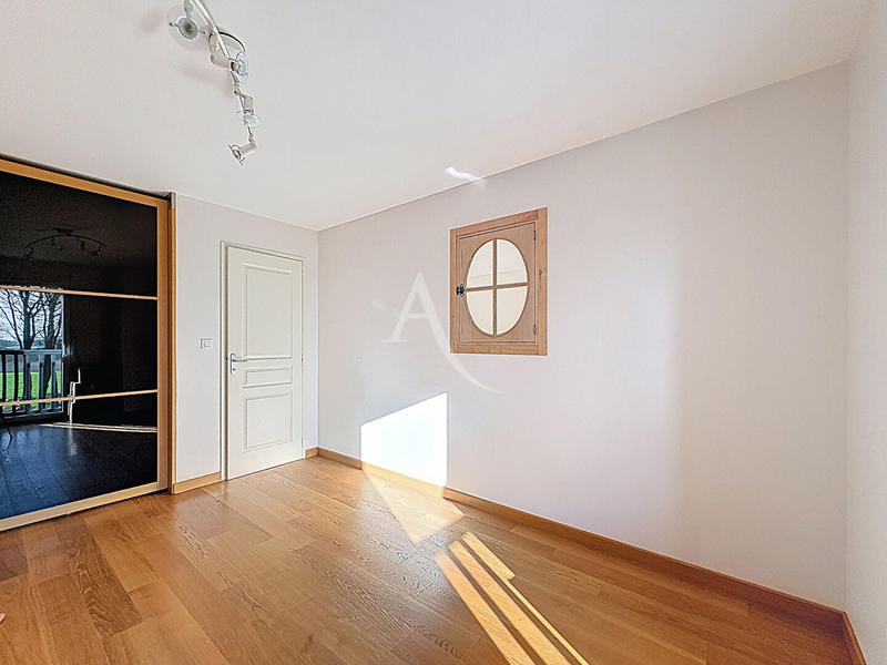 Maison - 163 m² - 6 pièces