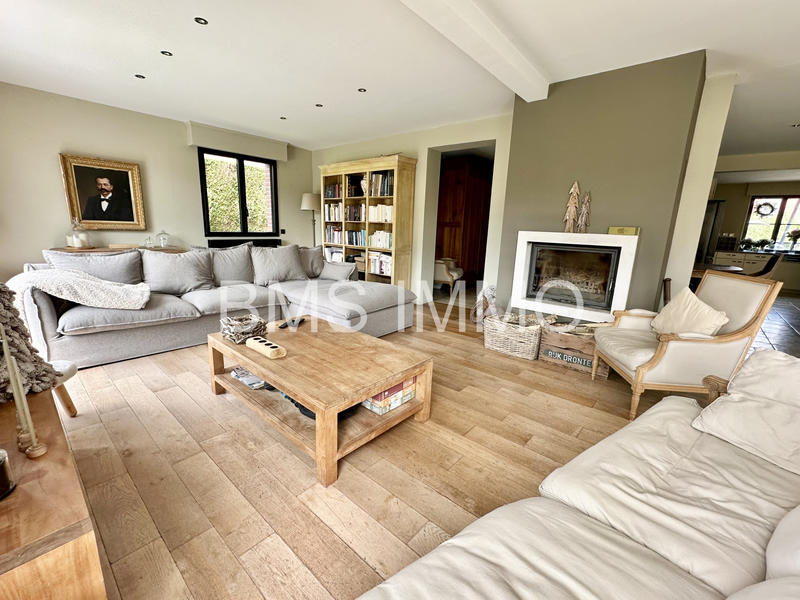 Maison - 178 m² - 6 pièces