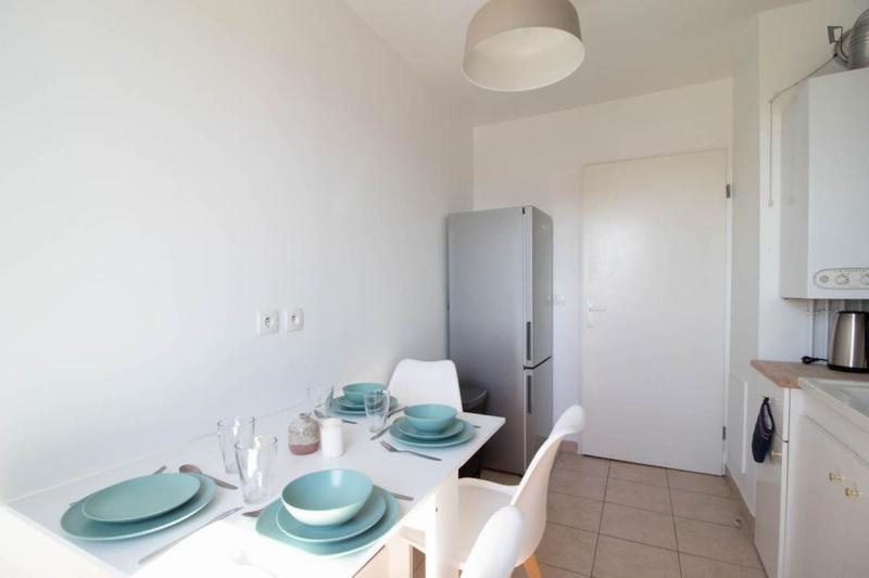 Chambre - 10 m² - 4 pièces