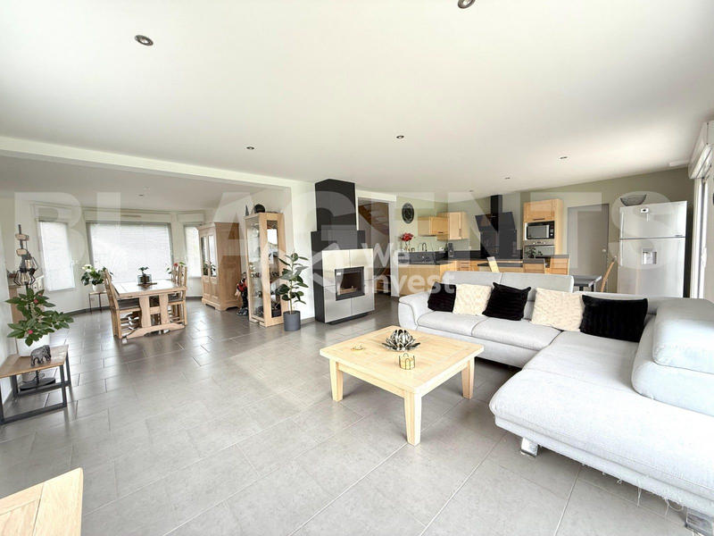 Maison - 153 m² - 5 pièces