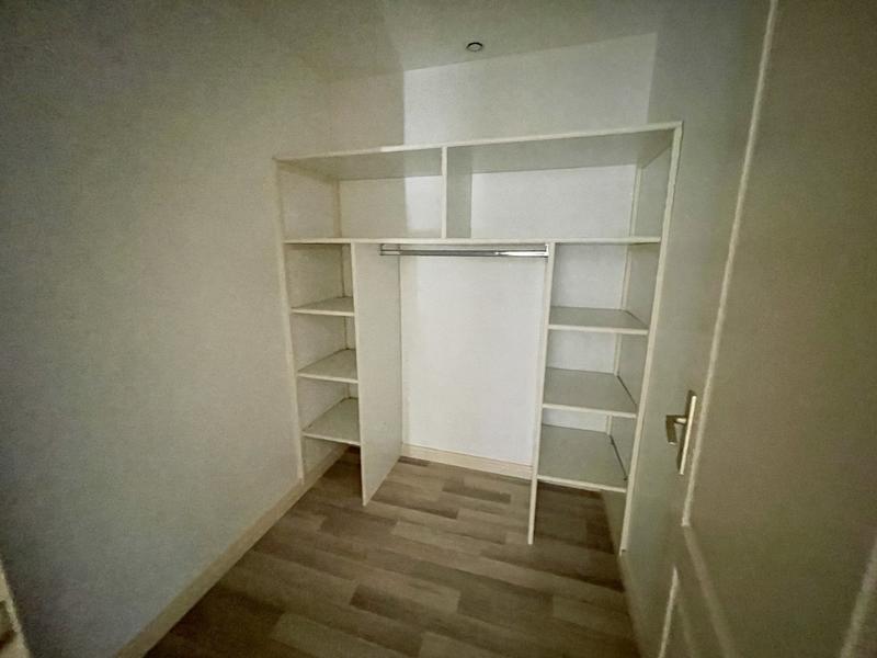 Maison - 202 m² - 9 pièces