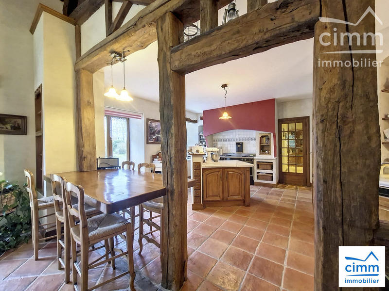 Maison ancienne - 290 m² - 8 pièces