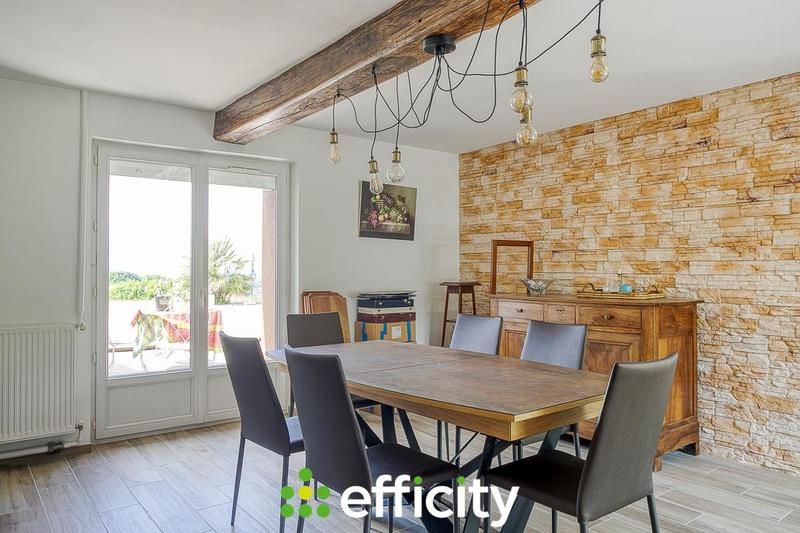 Villa - 244 m² - 6 pièces