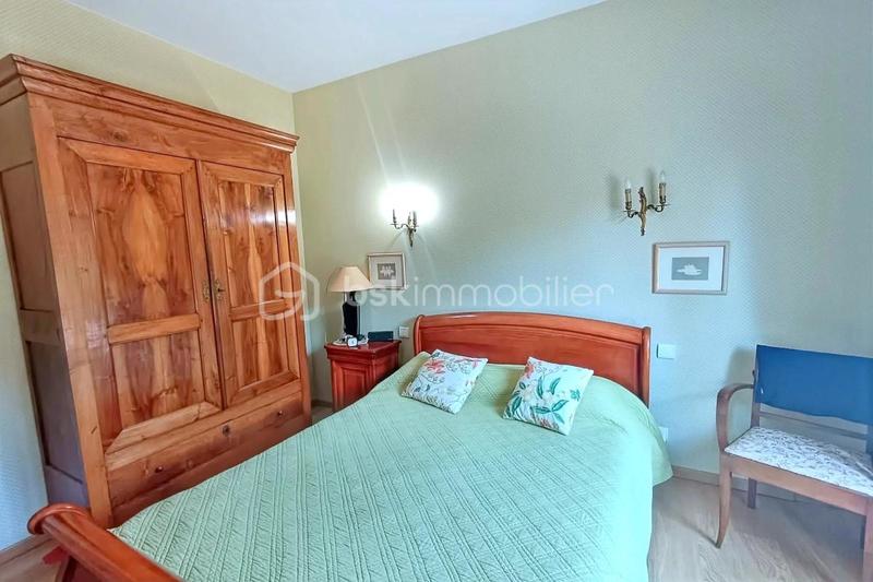 Maison - 200 m² - 7 pièces