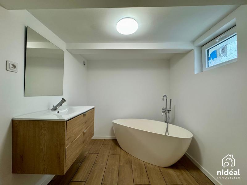 Maison - 95 m² - 5 pièces