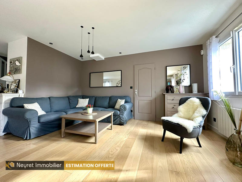 Maison - 90 m² - 5 pièces