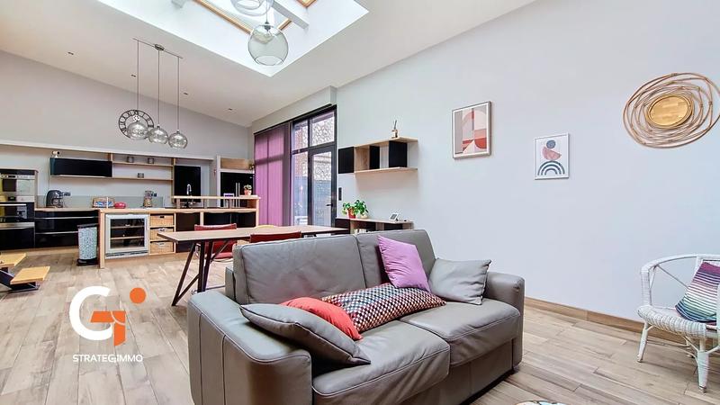 Maison - 170 m² - 8 pièces