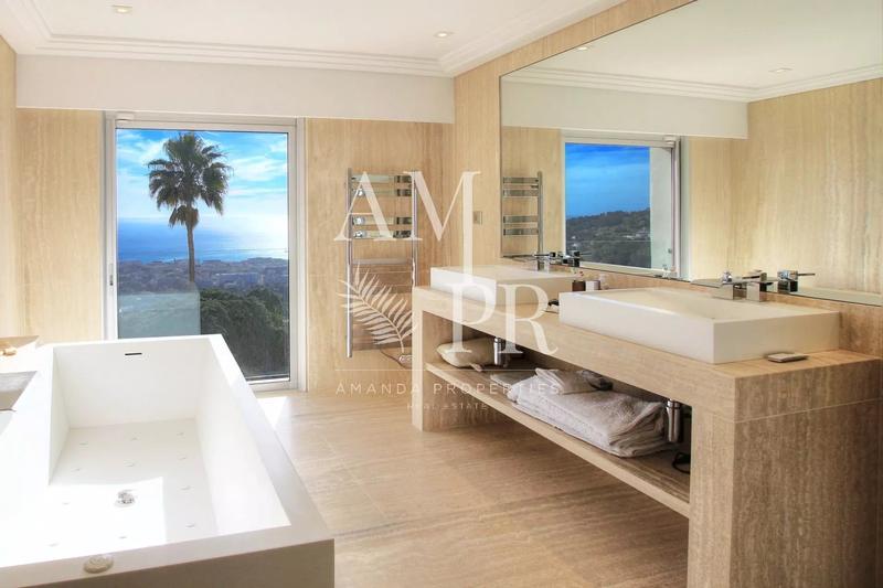 Villa - 200 m² - 5 pièces