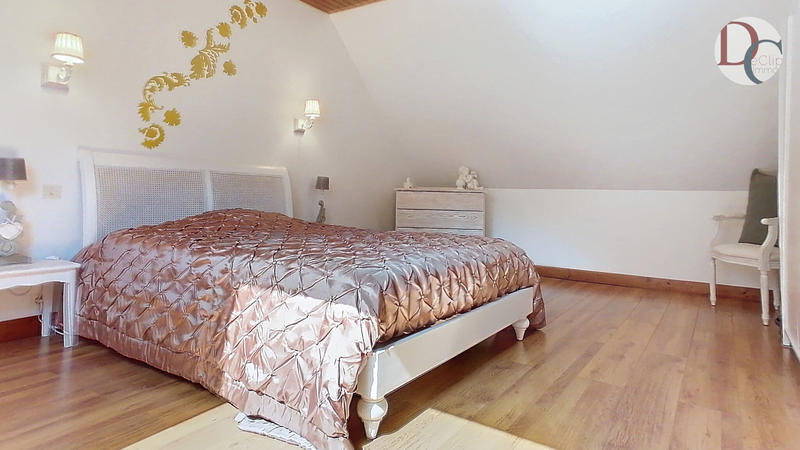 Maison - 170 m² - 7 pièces