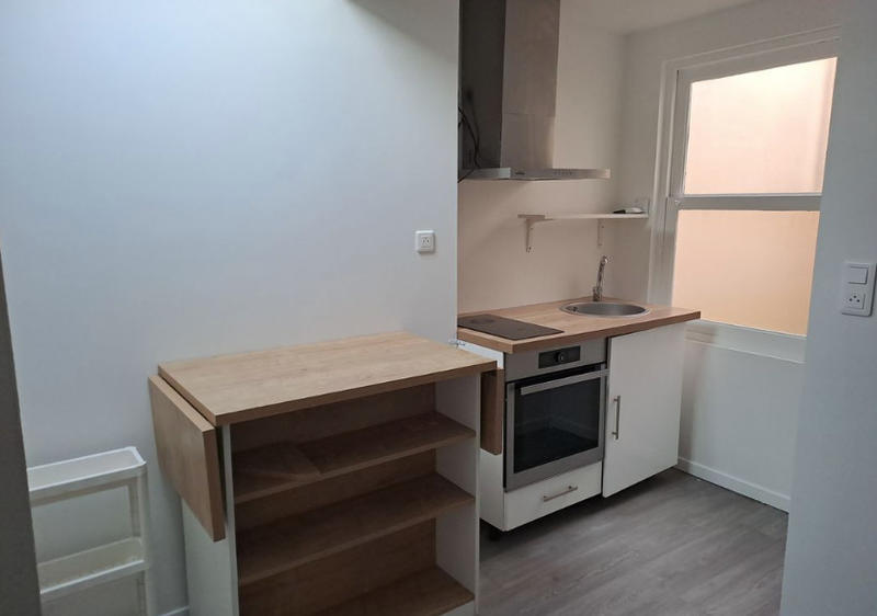 Studio - 11 m² - 1 pièce