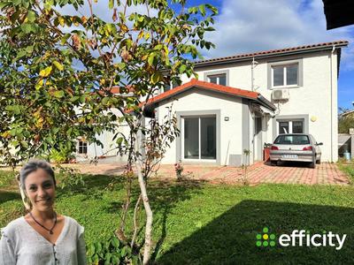 Maison - 162 m² - 6 pièces