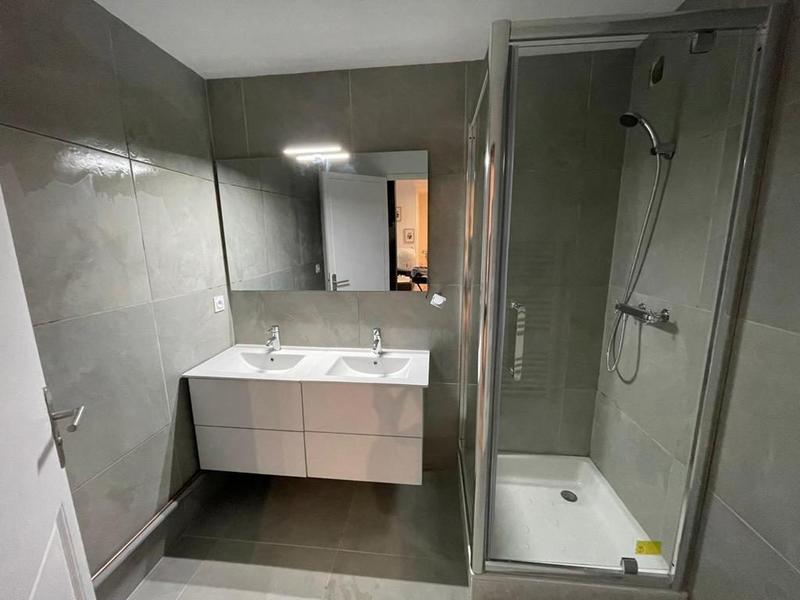 Appartement - 94 m² - 6 pièces