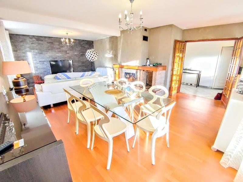 Maison - 189 m² - 6 pièces