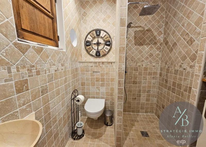 Propriété - 180 m² - 6 pièces