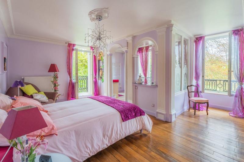 Demeure - 654 m² - 29 pièces