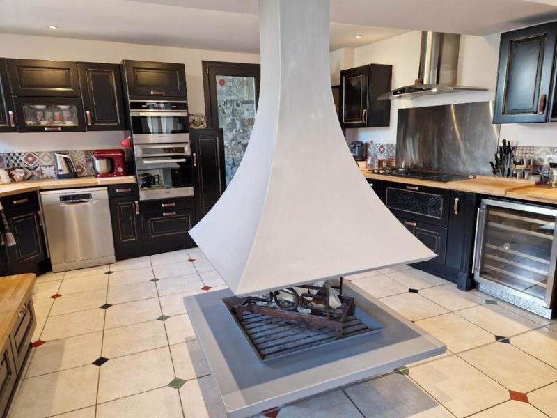 Maison - 310 m² - 5 pièces