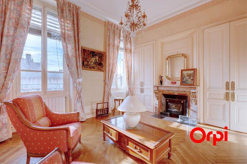 Appartement - 122 m² - 4 pièces