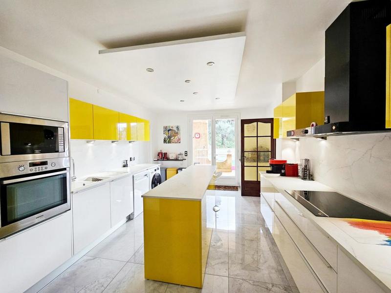 Maison - 165 m² - 4 pièces