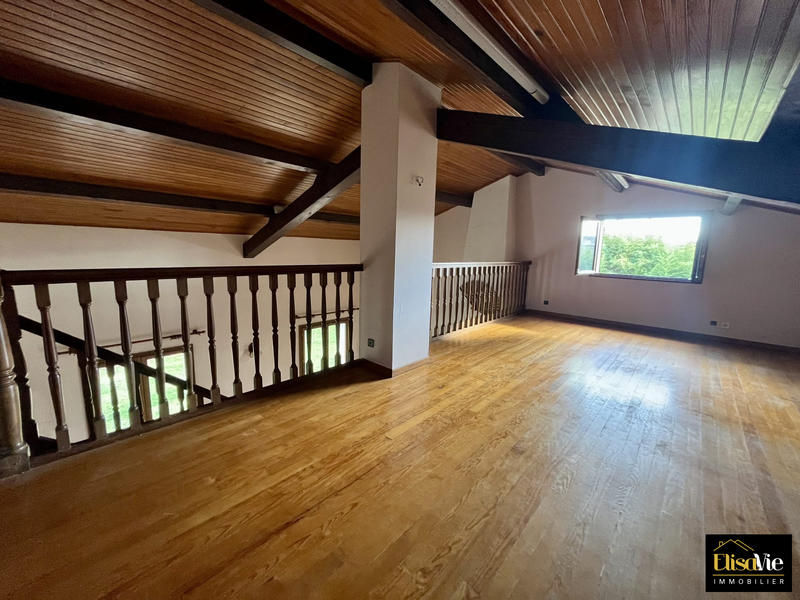 Maison traditionnelle - 154 m² - 5 pièces