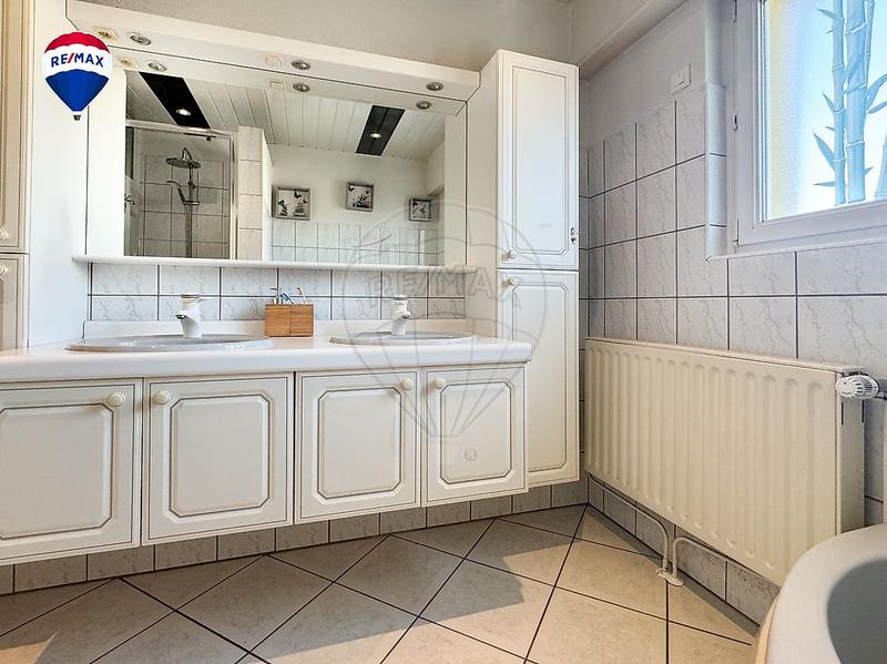 Maison - 144 m² - 5 pièces