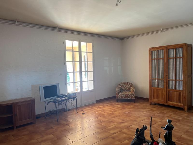 Maison - 260 m² - 6 pièces