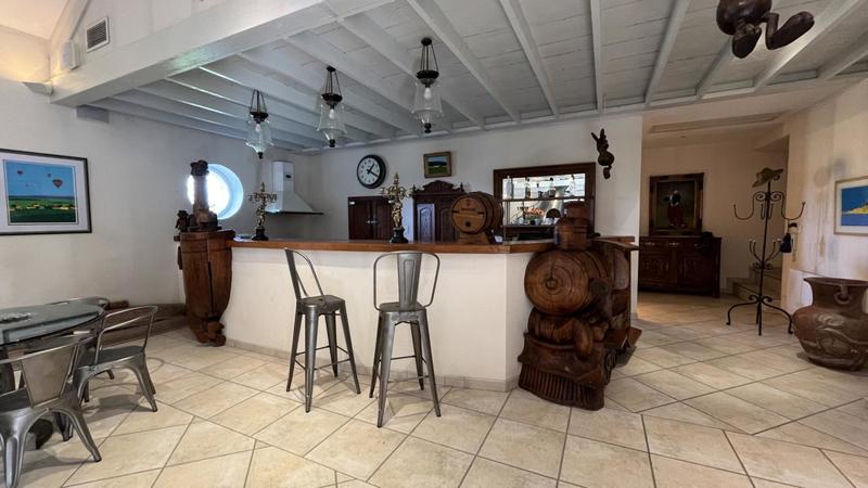 Appartement - 230 m² - 3 pièces