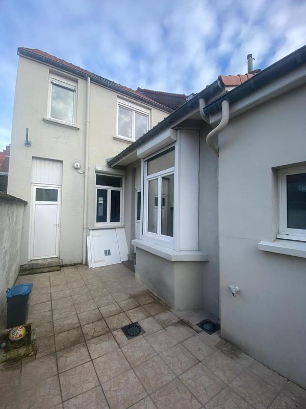 Maison - 102 m² - 4 pièces