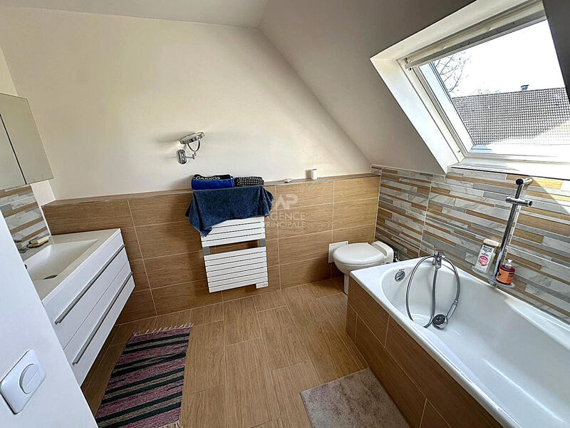 Maison - 139 m² - 7 pièces