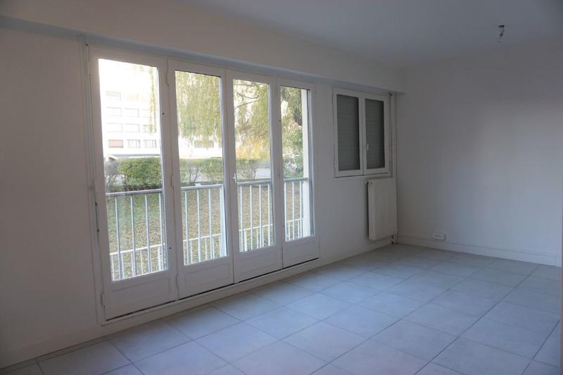 Studio - 40 m² - 1 pièce