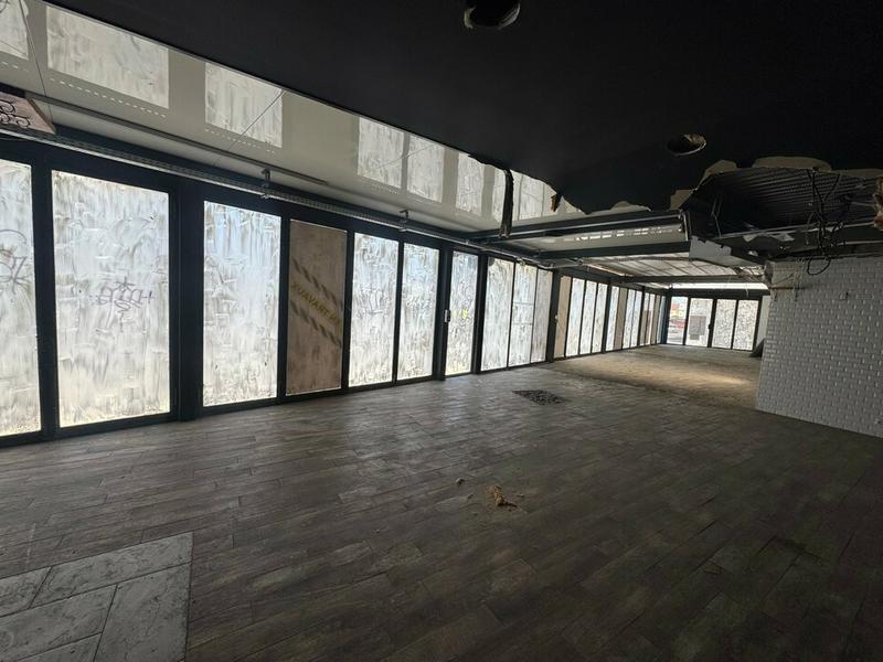 Local commercial - 208 m²