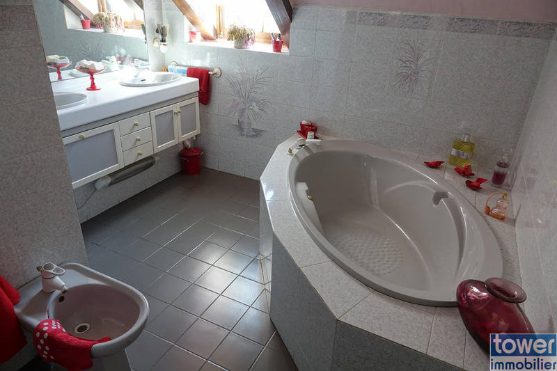 Propriété - 200 m² - 6 pièces