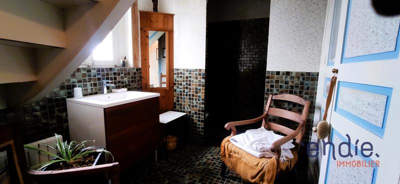 Maison - 294 m² - 12 pièces