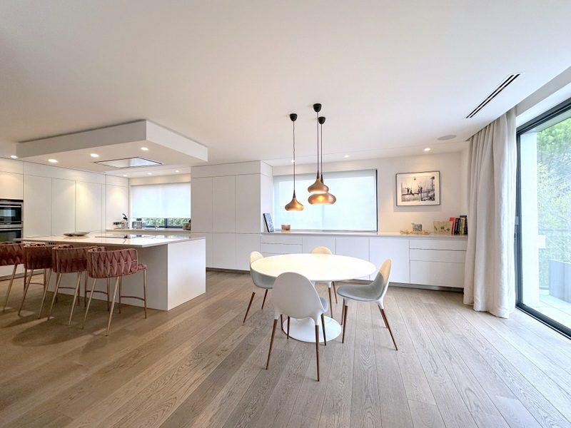 Villa - 360 m² - 10 pièces