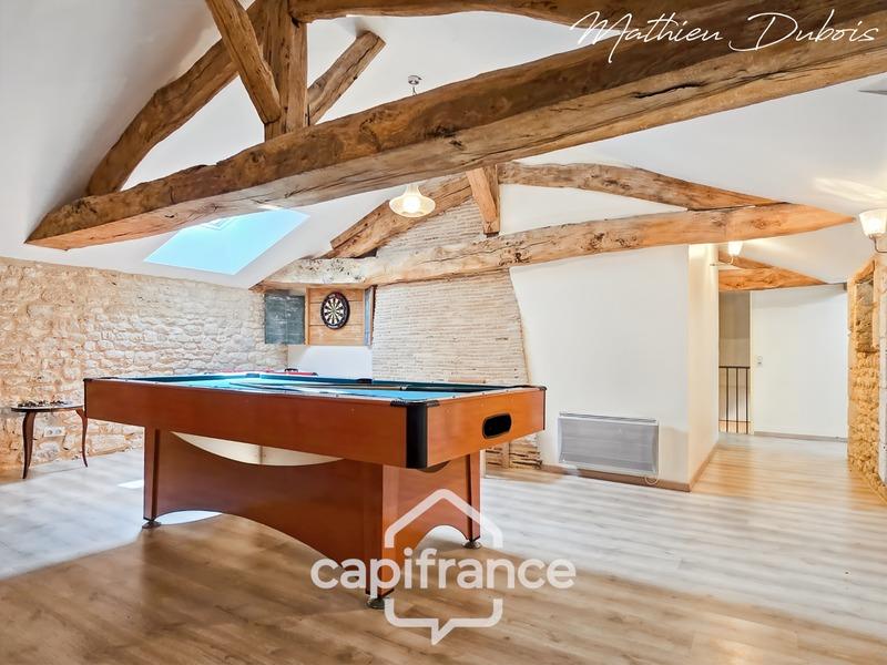 Propriété - 248 m² - 7 pièces