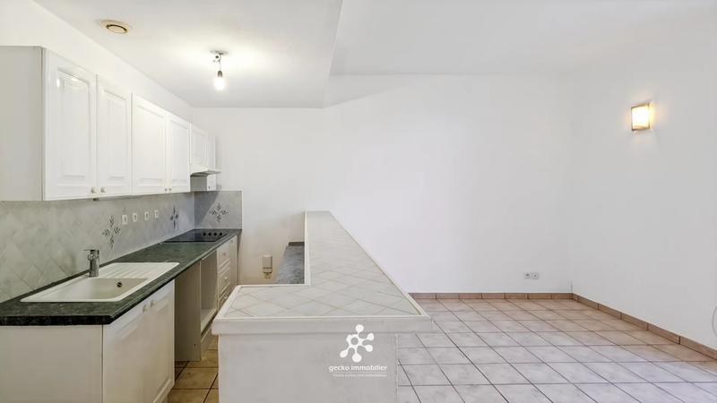 Appartement - 83 m² - 4 pièces