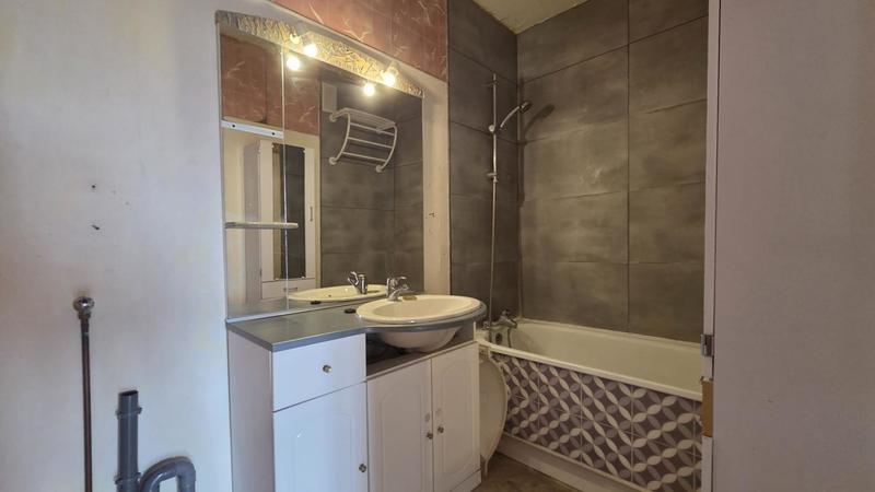 Appartement ancien - 87 m² - 5 pièces