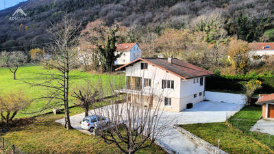 Maison - 153 m² - 5 pièces