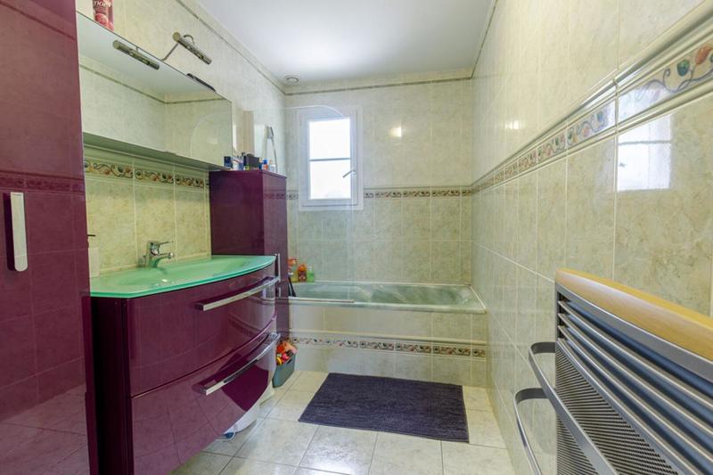 Maison - 130 m² - 7 pièces