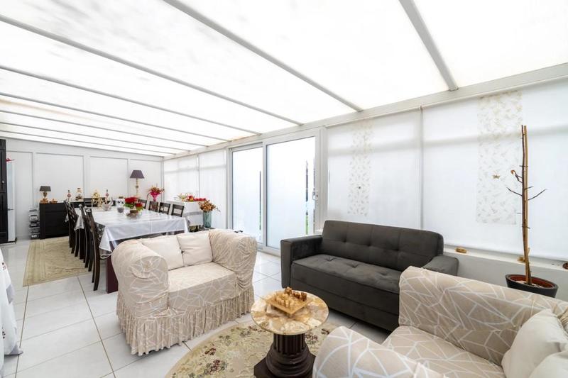 Appartement - 140 m² - 6 pièces