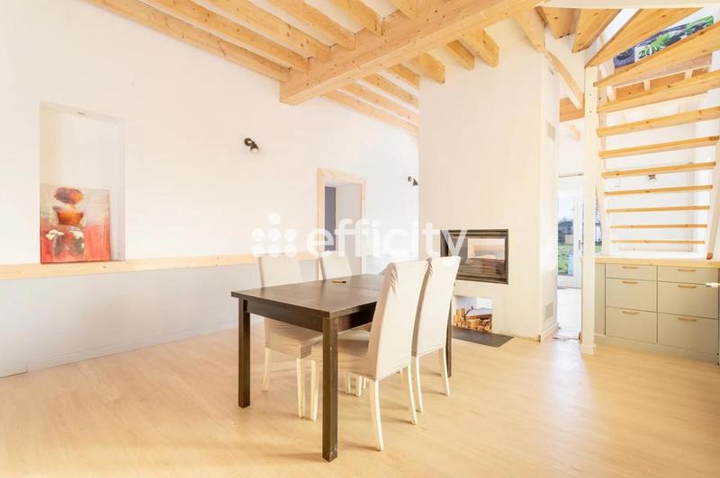 Maison - 152 m² - 8 pièces