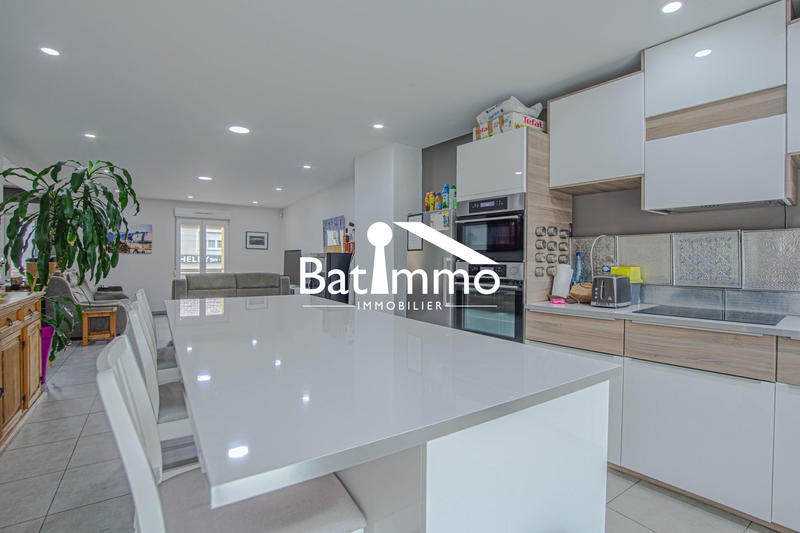 Appartement - 111 m² - 5 pièces