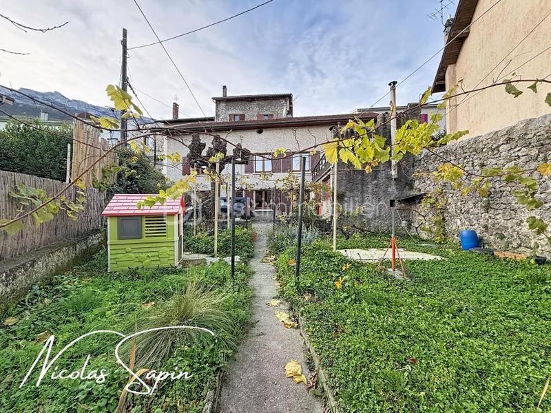 Maison - 108 m² - 5 pièces