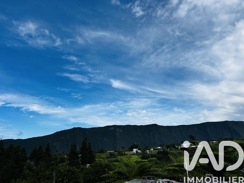 Maison - 106 m² - 5 pièces