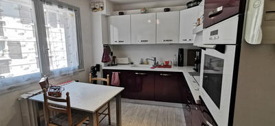 Maison - 201 m² - 7 pièces