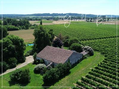 Maison en pierre - 300 m² - 7 pièces