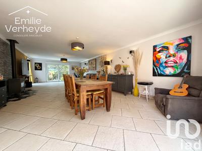 Maison - 201 m² - 7 pièces